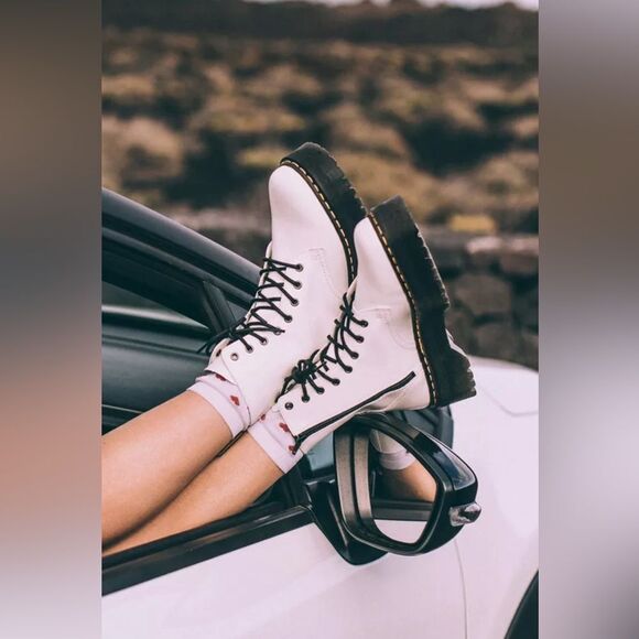 Doc Martens Jadon Boots Platform White. 7 - Picture 17 of 17